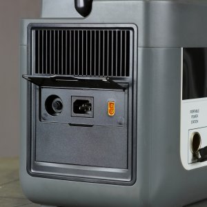Портативная электростанция FUBAG AS 2400i (аккумулятор LiFePO4) в Петрозаводске фото
